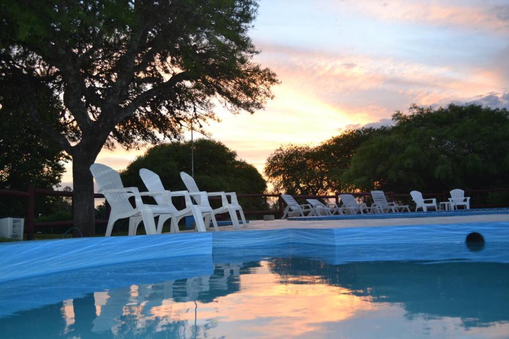 Cabanas Los Algarrobos บียา เฮเนรัล เบลกราโน ภายนอก รูปภาพ